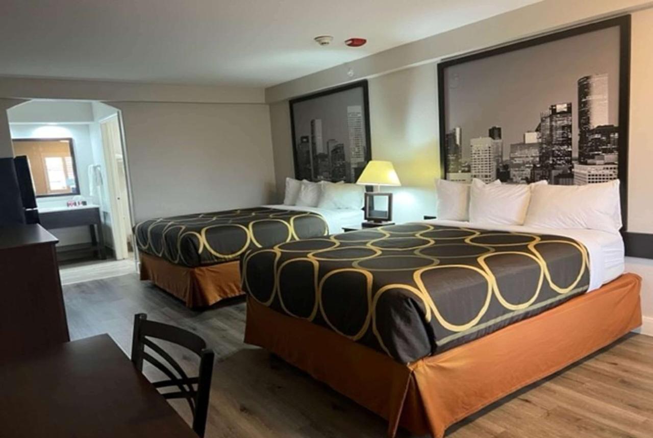 Hotel Super 8 By Wyndham Mont Belvieu - Baytown East Exterior foto